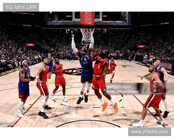 快船与掘金上半场激战回顾球队表现与关键时刻分析